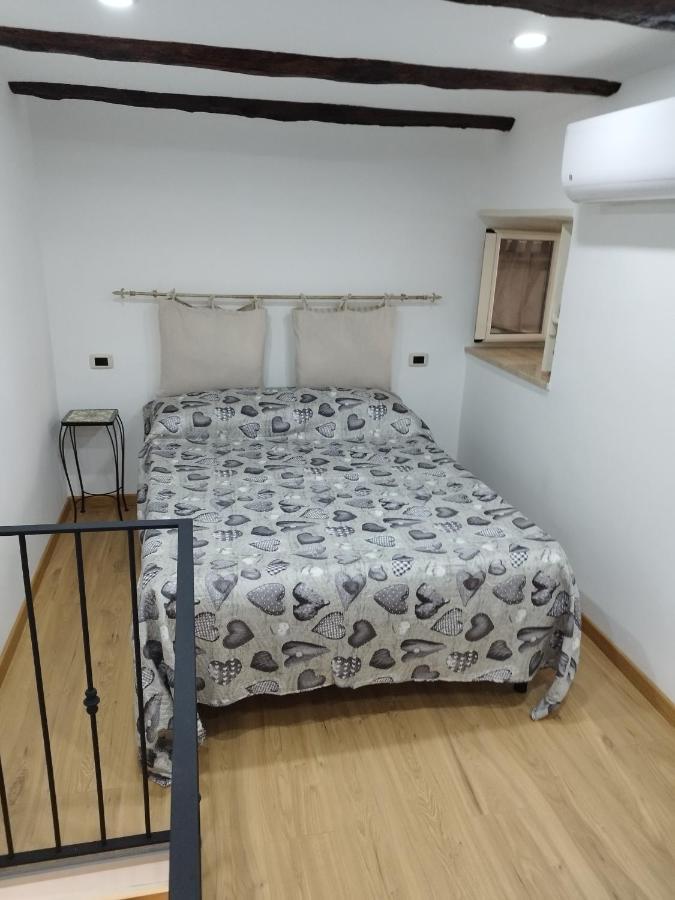 Il Rifugio Del Conte Apartment Наполи Екстериор снимка