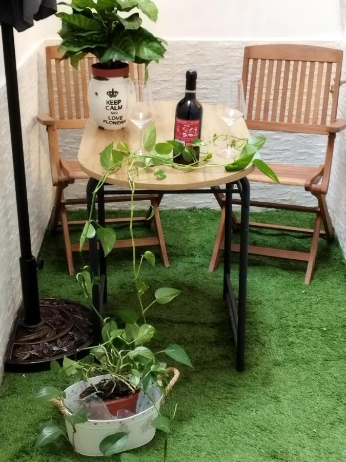Il Rifugio Del Conte Apartment Наполи Екстериор снимка