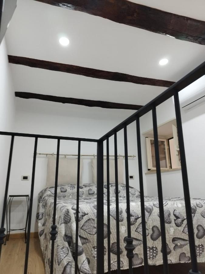 Il Rifugio Del Conte Apartment Наполи Екстериор снимка